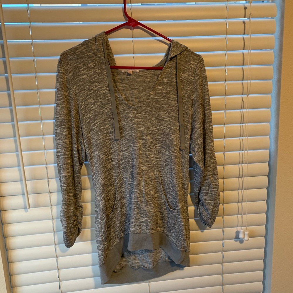 gray hoodie pullover